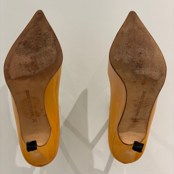 Manolo Blahnik Patent Leather Pumps Size EU 35 US 5B, 3 Inch Heels - Picture 9 of 12